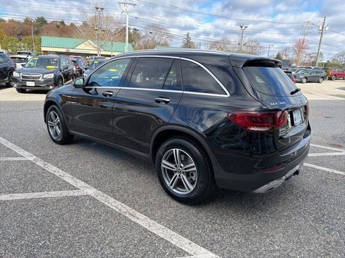 Used 2021 Mercedes-Benz GLC 300 4MATIC image 4