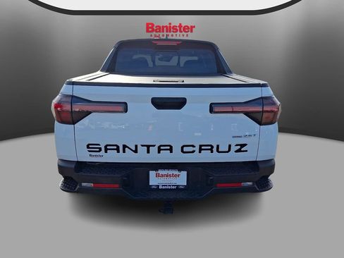 Used 2022 Hyundai Santa Cruz SEL Premium image 5