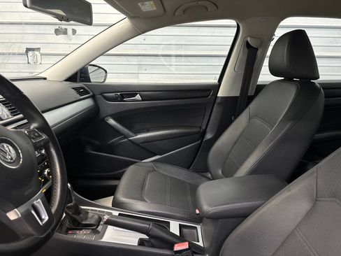 Used 2012 Volkswagen Passat 2.5 SE FWD image 20