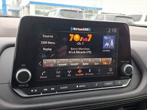 Used 2023 Nissan Rogue S AWD/4WD image 17