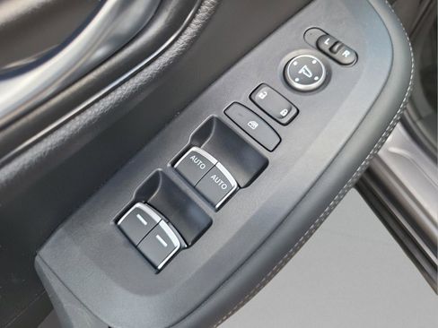 Certified 2025 Honda HR-V EX-L image 16