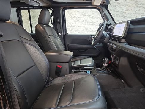 Used 2024 Jeep Wrangler High Altitude image 13
