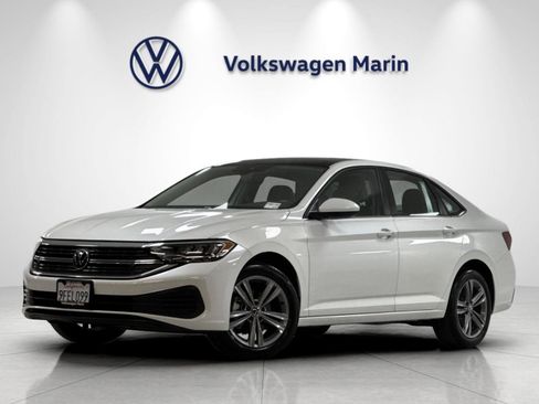 Used 2023 Volkswagen Jetta SE w/ Panoramic Sunroof Package FWD image 1