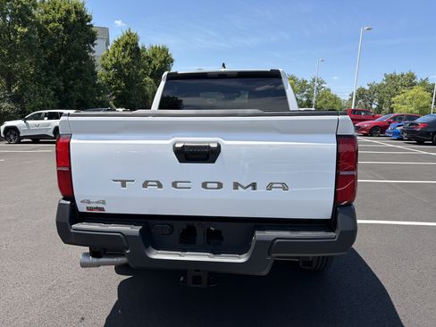 New 2026 Toyota Tacoma SR AWD/4WD image 5