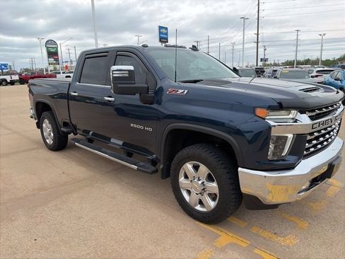 Used 2021 Chevrolet Silverado 2500 LTZ w/ LTZ Premium Package image 2