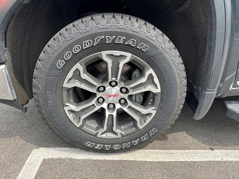 Used 2021 GMC Sierra 1500 SLE AWD/4WD image 15