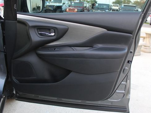 Used 2017 Nissan Murano Platinum w/ Platinum Technology Package FWD image 27