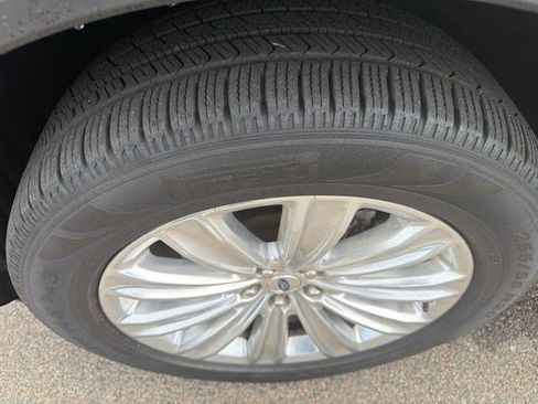 Used 2020 Ford Explorer Limited AWD/4WD image 11