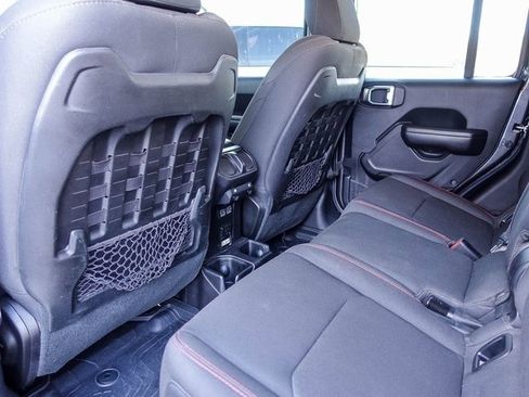 Used 2020 Jeep Gladiator Rubicon w/ Cold Weather Group image 30