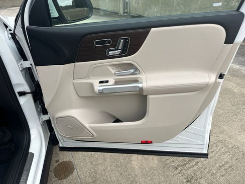 New 2026 Mercedes-Benz GLB 250 image 15
