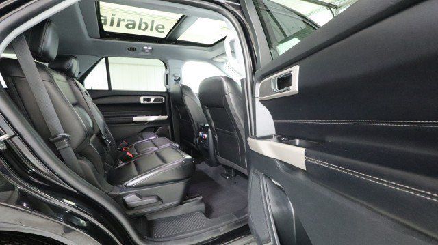 Used 2021 Ford Explorer XLT w/ Equipment Group 202A AWD/4WD image 11