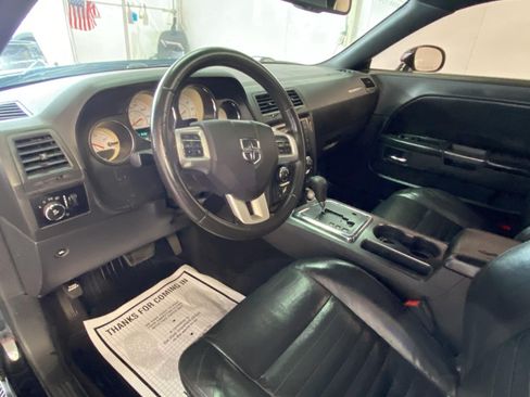 Used 2013 Dodge Challenger SXT RWD image 14