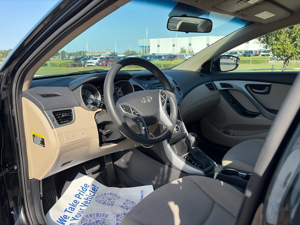 Used 2015 Hyundai Elantra SE w/ Option Group 02 FWD image 44