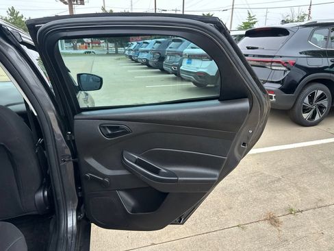 Used 2016 Ford Focus S FWD image 16