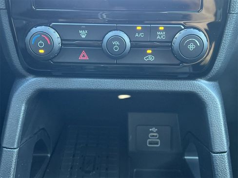 New 2025 Ford Ranger XLT w/ Convenience Package image 5