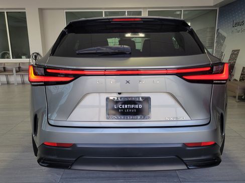 Used 2024 Lexus NX 250 FWD image 5