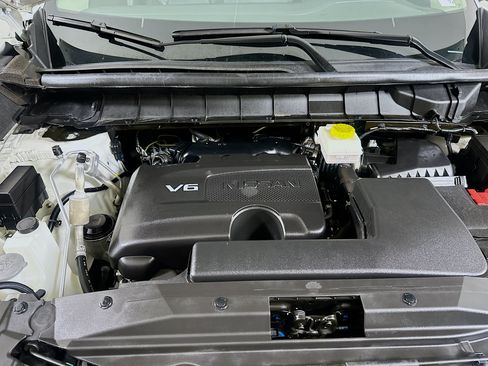 Used 2023 Nissan Pathfinder SL w/ Black Appearance Package FWD image 35