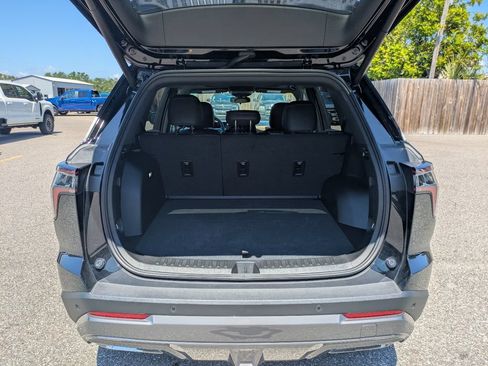 Used 2026 Chevrolet Equinox ACTIV w/ Convenience Package III FWD image 13