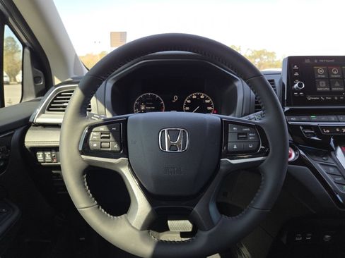 New 2026 Honda Odyssey Touring image 31