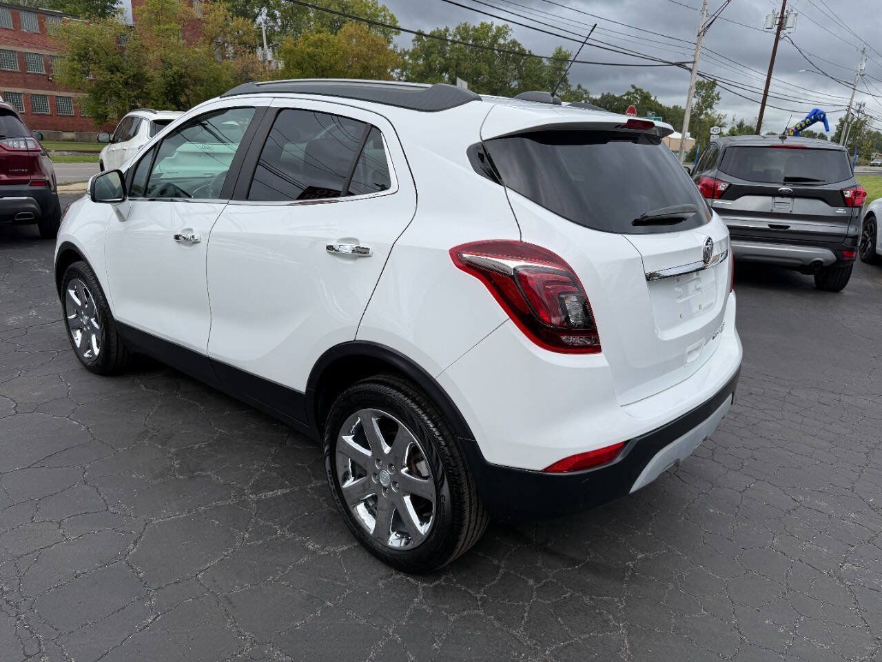 Used 2019 Buick Encore Essence w/ Experience Buick Package AWD/4WD image 4