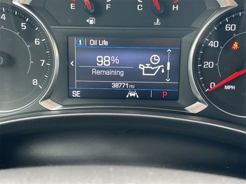 Used 2024 GMC Terrain SLE image 34