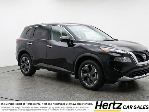 Used 2025 Nissan Rogue SV image 1