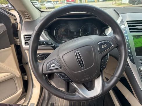 Used 2017 Lincoln MKZ Premiere FWD image 28