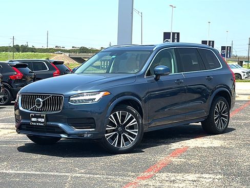 Used 2022 Volvo XC90 T6 Momentum w/ Advanced Package AWD/4WD image 2
