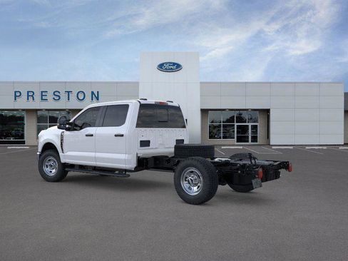 New 2026 Ford F350 XL w/ XL Chrome Package image 7