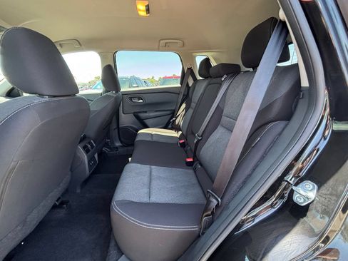 Used 2025 Nissan Rogue SV FWD image 23