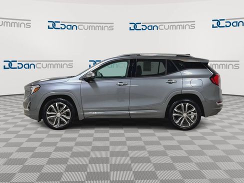 Used 2020 GMC Terrain Denali w/ Denali Premium Package FWD image 5