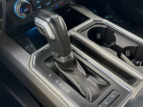 Used 2019 Ford F150 Platinum w/ Equipment Group 701A Luxury AWD/4WD image 16