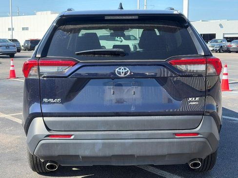Used 2025 Toyota RAV4 XLE AWD/4WD image 3
