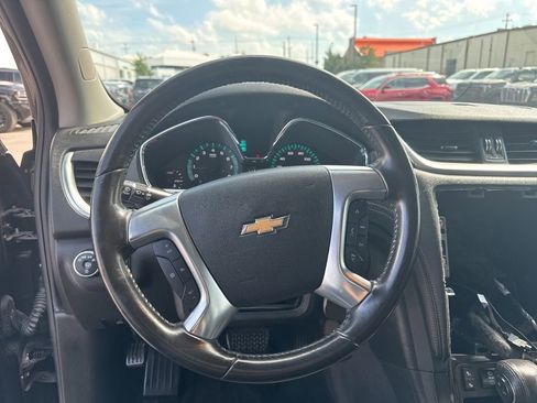 Used 2016 Chevrolet Traverse LT FWD image 13