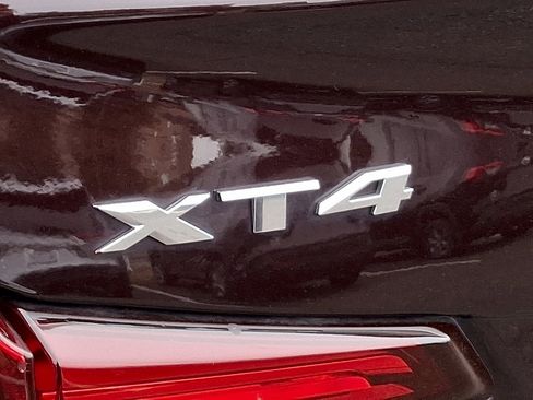 Used 2020 Cadillac XT4 Premium Luxury image 33