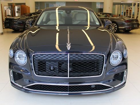 New 2026 Bentley Flying Spur Plug-In Hybrid AWD/4WD image 7