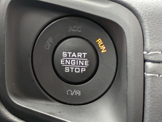 Certified 2026 Jeep Wrangler Unlimited Sahara AWD/4WD image 30