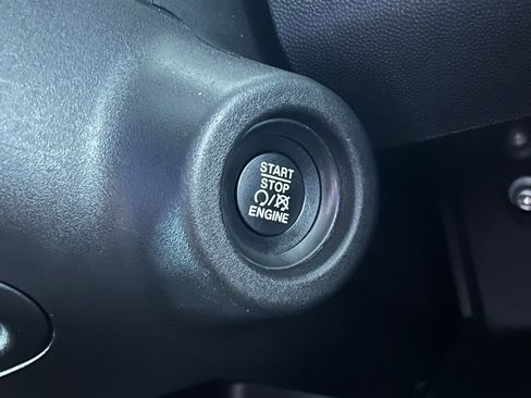 Used 2023 RAM ProMaster 2500 FWD image 46