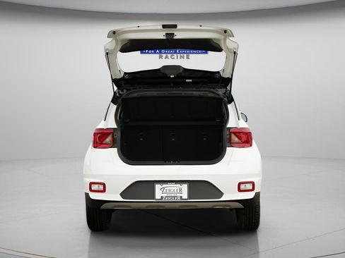 New 2026 Hyundai Venue SEL FWD image 11