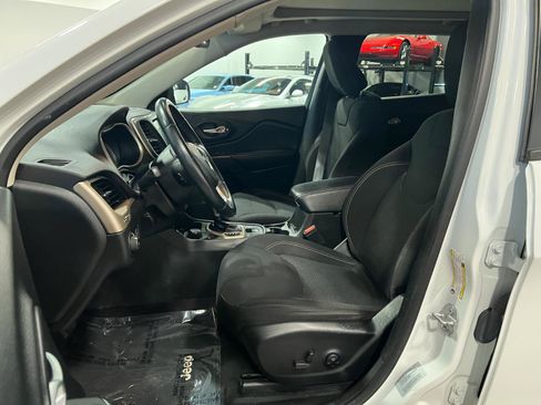 Used 2016 Jeep Cherokee 75th Anniversary image 9