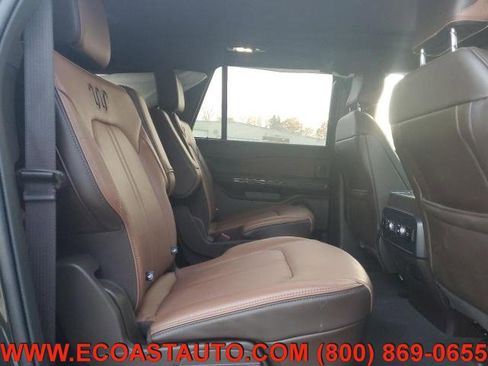 Used 2023 Ford Expedition Max King Ranch image 11