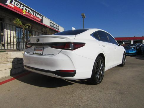 Used 2021 Lexus ES 250 F Sport image 4