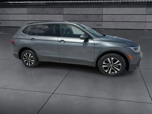 Used 2023 Volkswagen Tiguan S image 9