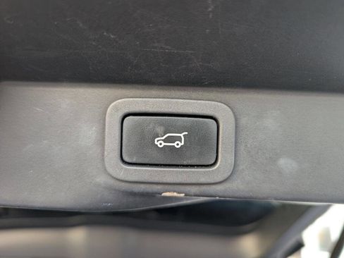 Used 2016 Land Rover Range Rover Sport HSE image 12