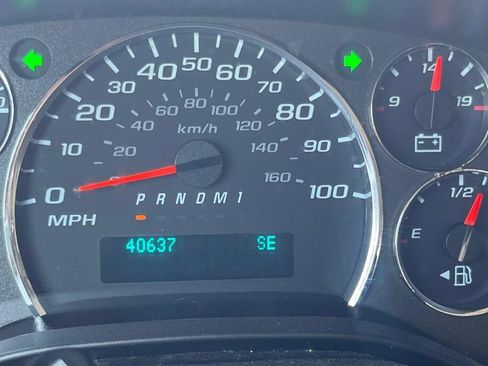 Used 2022 Chevrolet Express 3500 LS image 24