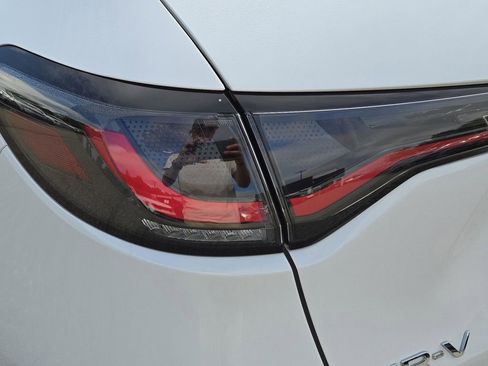 Used 2025 Honda HR-V Sport image 13