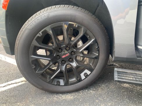 Used 2022 GMC Yukon XL Denali w/ Max Trailering Package AWD/4WD image 9