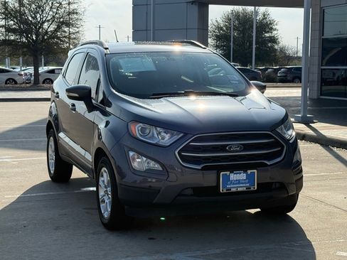 Used 2020 Ford EcoSport SE w/ SE Convenience Package image 8