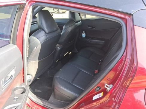 Used 2019 Toyota C-HR Limited FWD image 8