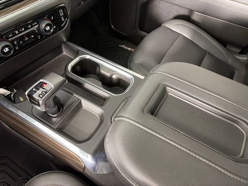 Used 2022 Chevrolet Silverado 1500 LT Trail Boss w/ LT Trail Boss Premium Package AWD/4WD image 22